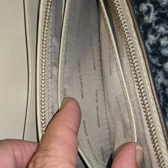 Michael Kors Rivington Stud Large Leather Wallet cement & Silver Hardware NWT - Picture 11 of 16